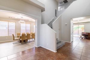 Χώρος καθιστικού στο Sapphire Bliss Retreat Heated Pool BBQ By Relaxtay