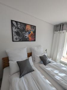 Postel nebo postele na pokoji v ubytování Ferienwohnung Hirsch