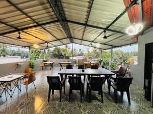 Εστιατόριο ή άλλο μέρος για φαγητό στο Ragvi Resort Villa alibaug