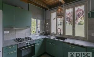 Η κουζίνα ή μικρή κουζίνα στο Holidayhomepoujol 6 persons