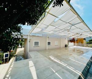 Budova, kde se apartmán nachází