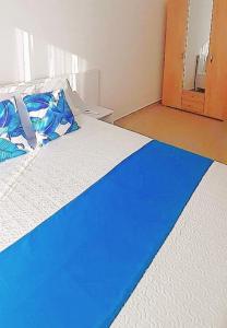 Letto o letti in una camera di 3bed villa with private pool and rooftop with a sea view in flic-en-flac, Mauritius