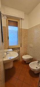 Koupelna v ubytování casa vacanze il girasole Sanremo + 24 fotografií