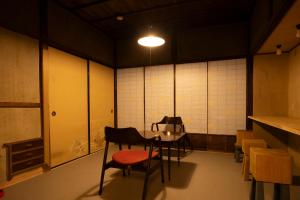 Posezení v ubytování Guesthouse Hatagoya sato 旅籠屋さとう