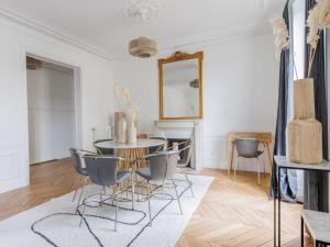 Φωτογραφία από το άλμπουμ του Spacious apartment 3BDR 6P - Neuilly sur Seine στοε Neuilly-sur-Seine