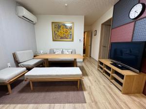 TV/trung tâm giải trí tại IROHA彩叶三室一厅独栋小楼民宿with direct access from Kansai Airport!