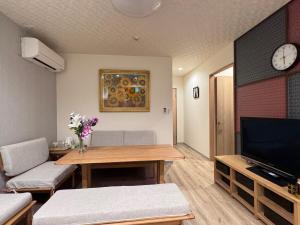 TV/trung tâm giải trí tại IROHA彩叶三室一厅独栋小楼民宿with direct access from Kansai Airport!