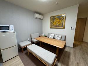 Nhà bếp/bếp nhỏ tại IROHA彩叶三室一厅独栋小楼民宿with direct access from Kansai Airport!