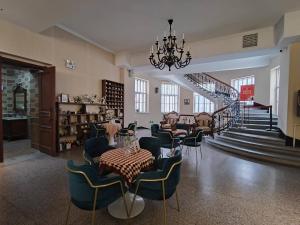 Posezení v ubytování 比邻中央大街江景公寓 楼下松花江 索道 地铁 防洪纪念塔