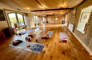 Billede fra billedgalleriet på Game of Thrones base at the Flax Mill i Coleraine + 112 billeder