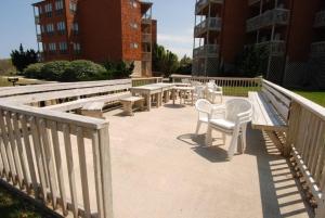 Gallery image of C307A Delightful Diversion Oceanfront Pool in Duck