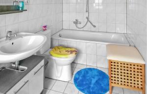 Ein Badezimmer in der Unterkunft Ferienhaus Mirow Ot Qualzow