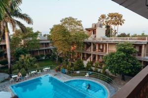 Kolam renang di atau dekat dengan Jungle Safari Lodge- Serenity in the Wild