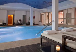 Piscina di Kenzi Menara Palace & Resort o nelle vicinanze