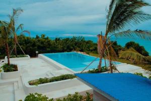 Bazén v ubytování Two Storey Three Bedroom House nebo v jeho okolí