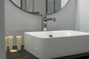 Kúpeľňa v ubytovaní Jasny & Elegancki Apartament typu Studio z Tarasem by Noclegi Renters