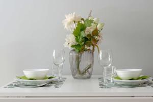 Nápoje v ubytovaní Jasny & Elegancki Apartament typu Studio z Tarasem by Noclegi Renters