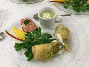 酒店内部或周边提供的食物