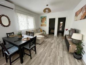 Część wypoczynkowa w obiekcie Pedregalejo Beach House