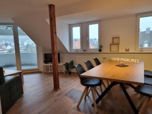 Posezení v ubytování Evelyns Apartment, nahe der Therme und dem Zentrum, privat Parkplatz, Balkon, Highspeed-WLAN