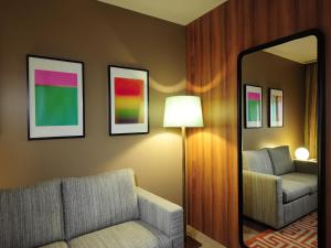 Posezení v ubytování Hotel de Guimaraes Business & SPA