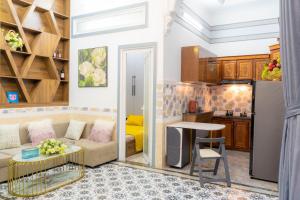 Dapur atau dapur kecil di Hai Homestay And Space +31 gambar