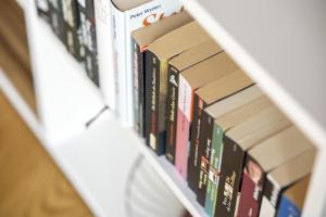 Knihovna v prázdninového domu