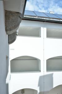 A balcony or terrace at Appartement-Hotel GH Zum Goldenen Schiff