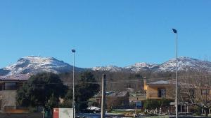 Foto dalla galleria di Apartamentos Rio Almar a El Cabaco