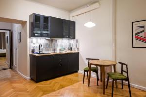 Fotografia z galérie ubytovania Plac Dąbrowskiego Deluxe Studios vo Varšave