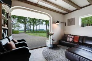 Ruang duduk di Boerenlodge 't Vennetje