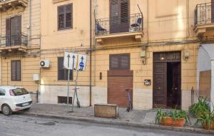 Το κτήριο όπου στεγάζεται  το διαμέρισμα