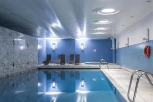 Bazén v ubytování Hotel de Guimaraes Business & SPA nebo v jeho okolí