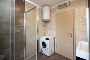 Koupelna v ubytování Apartments Smojver Stipe