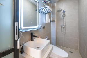 Ένα μπάνιο στο Mutianyu Great Wall Jingshan First House Boutique B&B