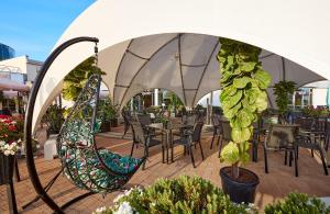 Restauracja lub miejsce do jedzenia w obiekcie Hotel Maria
