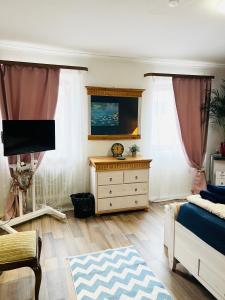 Fotografie z fotogalerie ubytování Apartment Amelie - Zimmer mit TV, W-Lan, Mikrowelle und Kühlschrank, Bad mit Dusche v destinaci Malterdingen + 8 fotografií