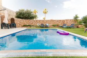 Πισίνα στο ή κοντά στο Villa Savona 3 Bedroom Villa with private pool