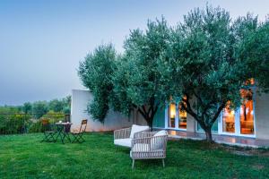 Ein Garten an der Unterkunft La volpe e l'uva Dimore