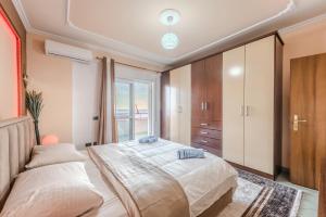 Afbeelding uit fotogalerij van Aria Seaside Tranquility Apartments in Durrës +65 foto's