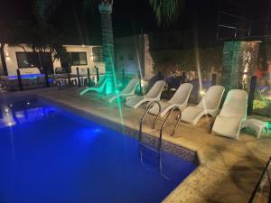 Hotel El Paraiso Boutique内部或周边的泳池