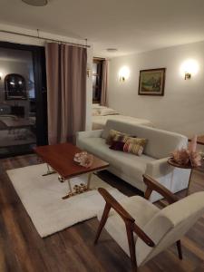 Posezení v ubytování Jovevi Apartments