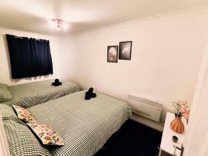 Gallery image of La Casita, Quarry - 2 bedroom Entire Apartment with Free Parking in Glasgow