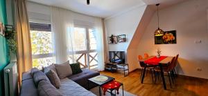 Zona d'estar a Apartman Lara - Divčigora