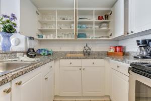 Φωτογραφία από το άλμπουμ του Pool and Hot Tub Access at Oceanfront Resort Condo! σε Myrtle Beach +22 φωτογραφίες