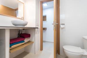 Imagen de la galería de Apartamento Iberia Primera Linea Playa Levante, en Benidorm