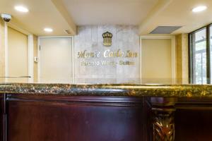 Vstupní hala nebo recepce v ubytování Monte Carlo Inn Toronto West Suites
