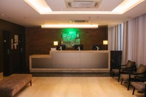 O saguão ou recepção de Holiday Inn Belo Horizonte Savassi by IHG