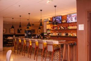 O lounge ou bar de Holiday Inn Belo Horizonte Savassi by IHG