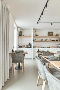 Kuchyň nebo kuchyňský kout v ubytování B&B Vossebergen Hombeek